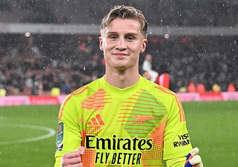 16 yaşlı qapıçı "Arsenal"ın tarixinə düşüb