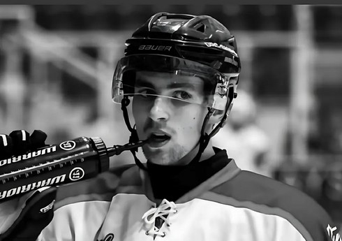 19 yaşlı idmançı qaldığı hotelin balkonundan yıxılaraq ölüb