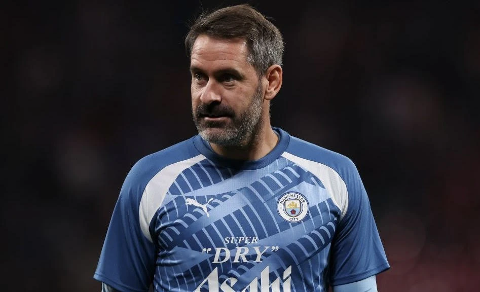 40 yaşlı qolkiper karyerasını başa vurub - RƏSMİ