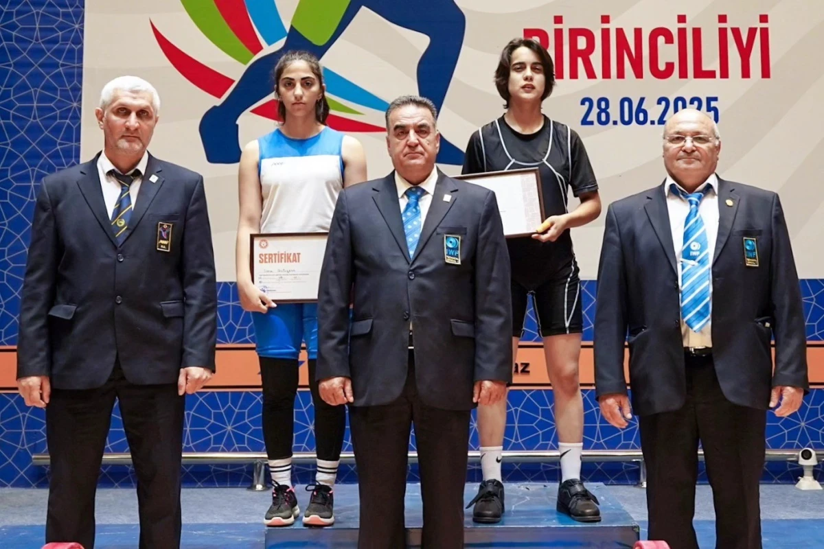 5 çəkidə Azərbaycanın ən güclü ağırlıqqaldıranları bəlli olub