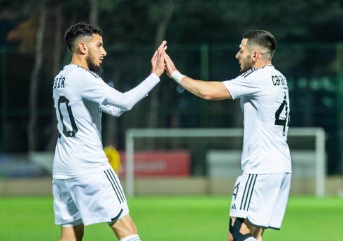 Abdullah Zubir "Qarabağ"da yubiley qoluna imza atıb