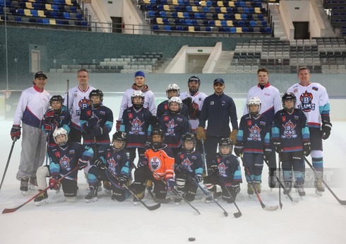 ABŞ-də yaşayan azərbaycanlı peşəkar hokkeyçi Bakıda "ustad dərsi" keçib