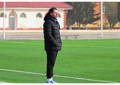 AFFA-nın cəzalandırdığı baş məşqçi hakimlər otağına girməsinin səbəbini açıqlayıb