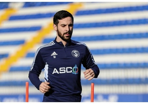 Ağabala Ramazanov futbolçu karyerasını başa vurub