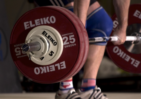 Ağırlıqqaldıranların mükafatlandırma mərasiminə bayraqla çıxmasına icazə verilməyəcək