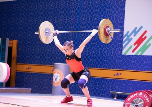 Ağırlıqqaldırma üzrə Azərbaycan birinciliyinin ilk qalibləri bəlli olub
