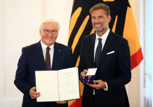 Almaniya prezidenti Yürgen Kloppu ordenlə təltif edib
