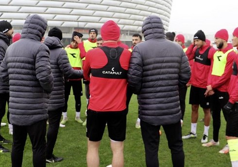 “Araz-Naxçıvan”ın məşqindən əvvəl Heydər Əliyevin xatirəsi yad edilib