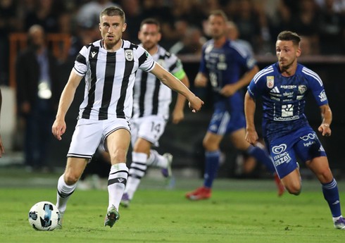 "Araz-Naxçıvan"ın potensial rəqiblərinin dueli heç-heçə ilə bitib