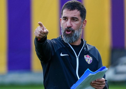 Arda Turan baş məşqçisi olduğu klubdan ayrılıb