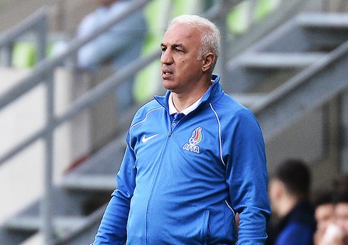 Arif Əsədov Azərbaycan milli komandasından ayrılıb