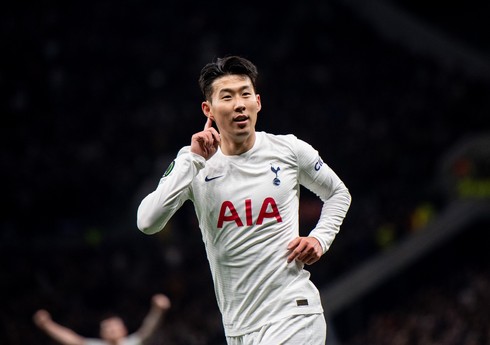 Asiyalı futbolçu Premyer Liqada 100 qol səddinə çatan 14-cü legioner olub