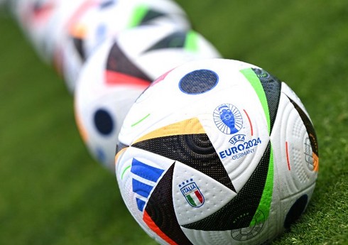 AVRO-2024: Azərbaycan millilərinin baş məşqçiləri favoritlərini və azarkeşlik etdiyi komandaların adlarını açıqlayıb