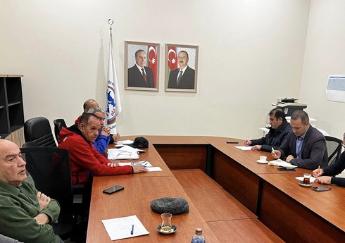 Azərbaycan Boks Federasiyasında milli komandaların məşqçiləri ilə görüş keçirilib