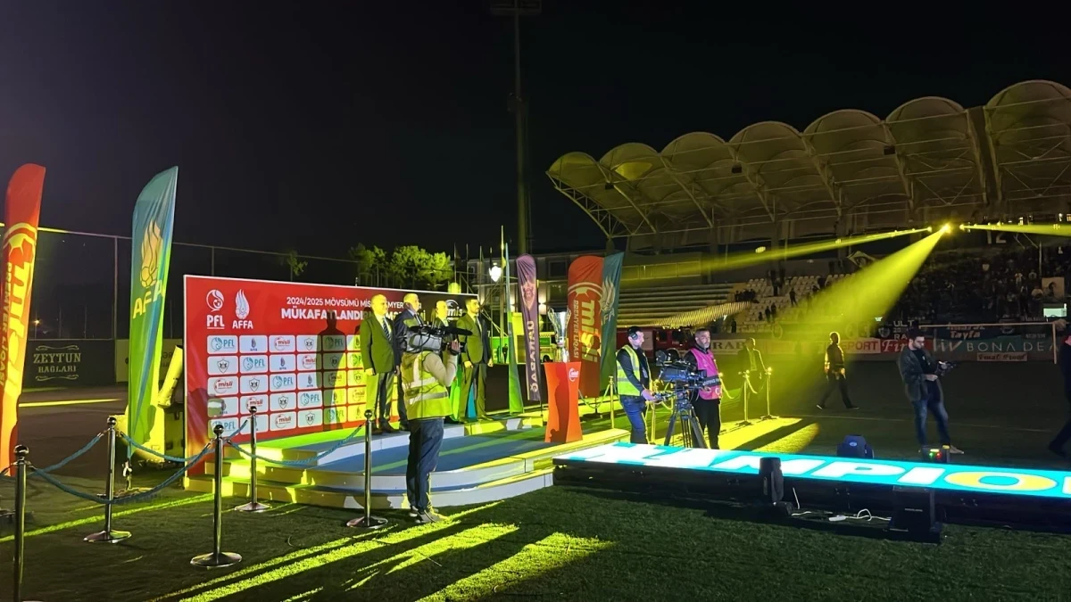 Azərbaycan çempionu “Qarabağ”a kubok və qızıl medallar təqdim olunub