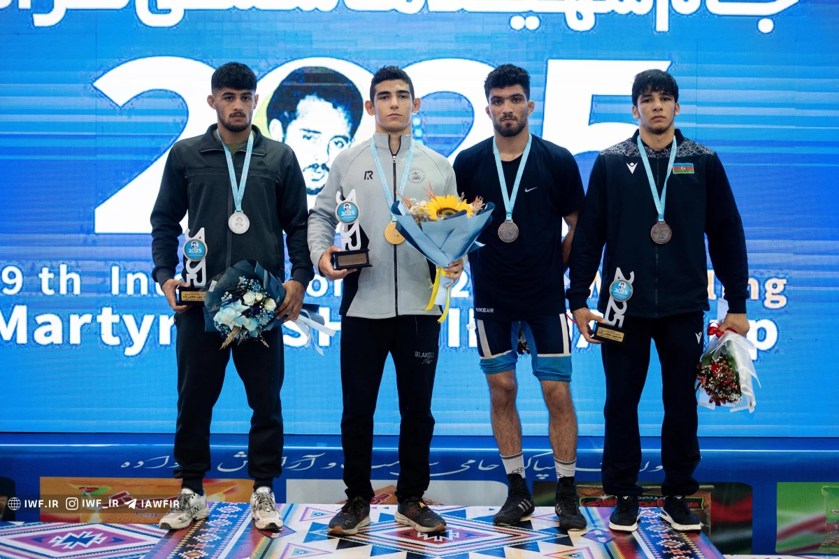 Azərbaycan güləşçiləri İrandakı turniri beş medalla başa vurublar