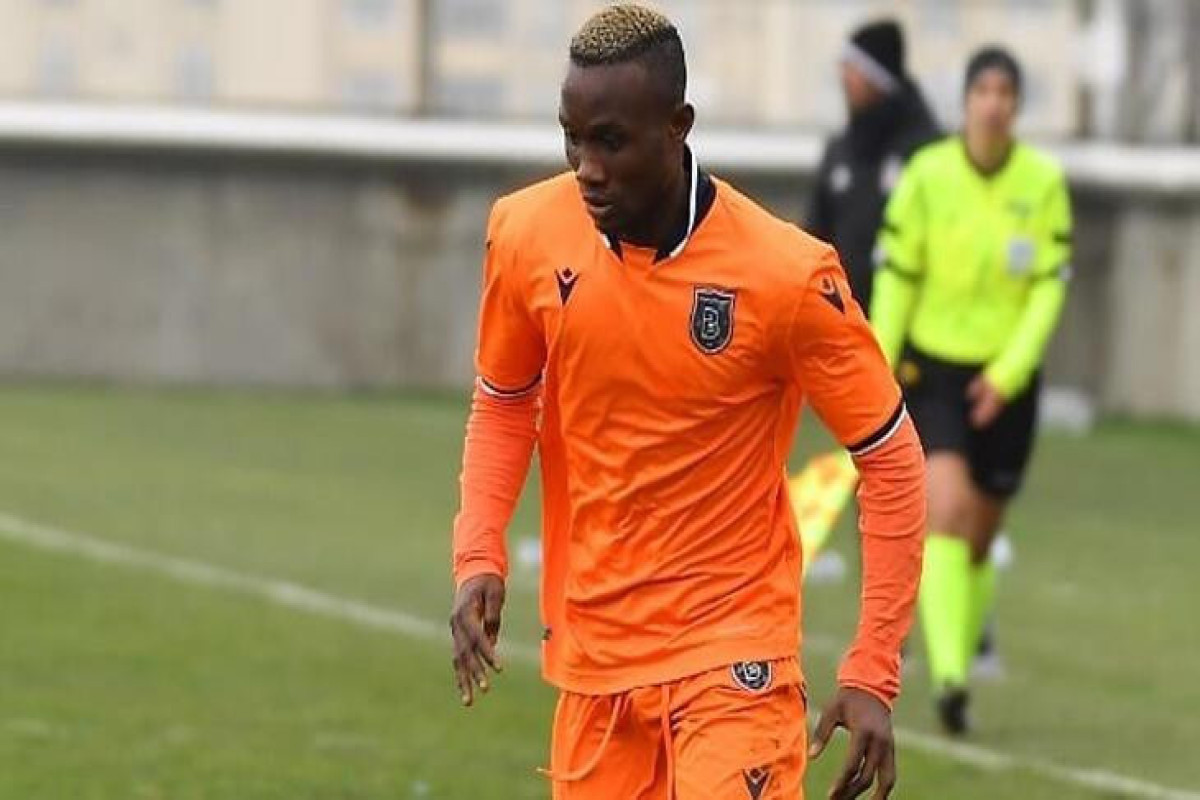 Azərbaycan klubu “Başakşehir”in futbolçusunu geri qaytarır