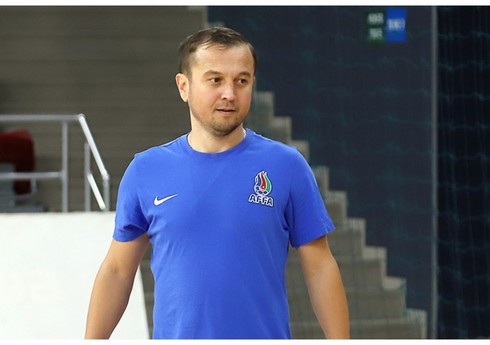 Azərbaycan millisinin baş məşqçisi: “Doğma meydança amilindən istifadə etmək istəyirik”