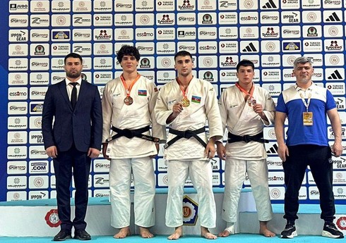 Azərbaycan millisinin baş məşqçisi: "İstanbuldakı yarışda çox güclü rəqabət var idi"