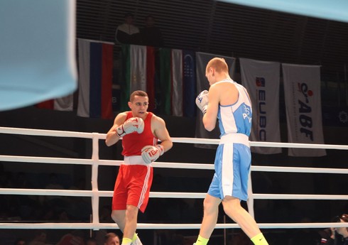 Azərbaycanın daha 4 boksçusu Bakıdakı beynəlxalq turnirin finalına vəsiqə qazanıb