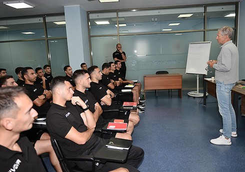 Azərbaycanın futbol hakimlərinin təlim-məşq toplanışı olub