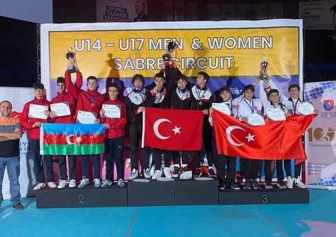 Azərbaycanın qılıncoynatma yığması beynəlxalq turnirdə gümüş medal qazanıb