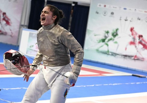 Azərbaycanın yeniyetmə qılıncoynadanı dünya çempionatında gümüş medal qazanıb 