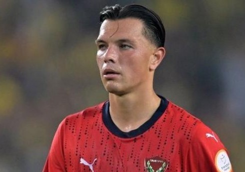 Azərbaycanlı futbolçunun komanda yoldaşı: "5 aydır köhnəlmiş çörək yeyirik"