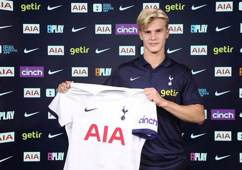 Azərbaycanlı futbolçunun komanda yoldaşı “Tottenhem”ə keçib