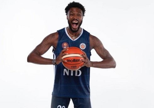 Bakı klubunun yeni transferi: "Komandaya doğru yola qayıtmaqda kömək etməliyəm"