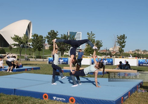 Bakı sakinlərinə bir sıra idman növləri üzrə nümunəvi çıxışlar nümayiş etdirilib