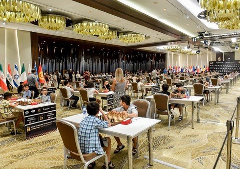 Bakıda FİDE və AŞF-nin təşkilatçılığı ilə 100 lövhədə turnir keçirilib