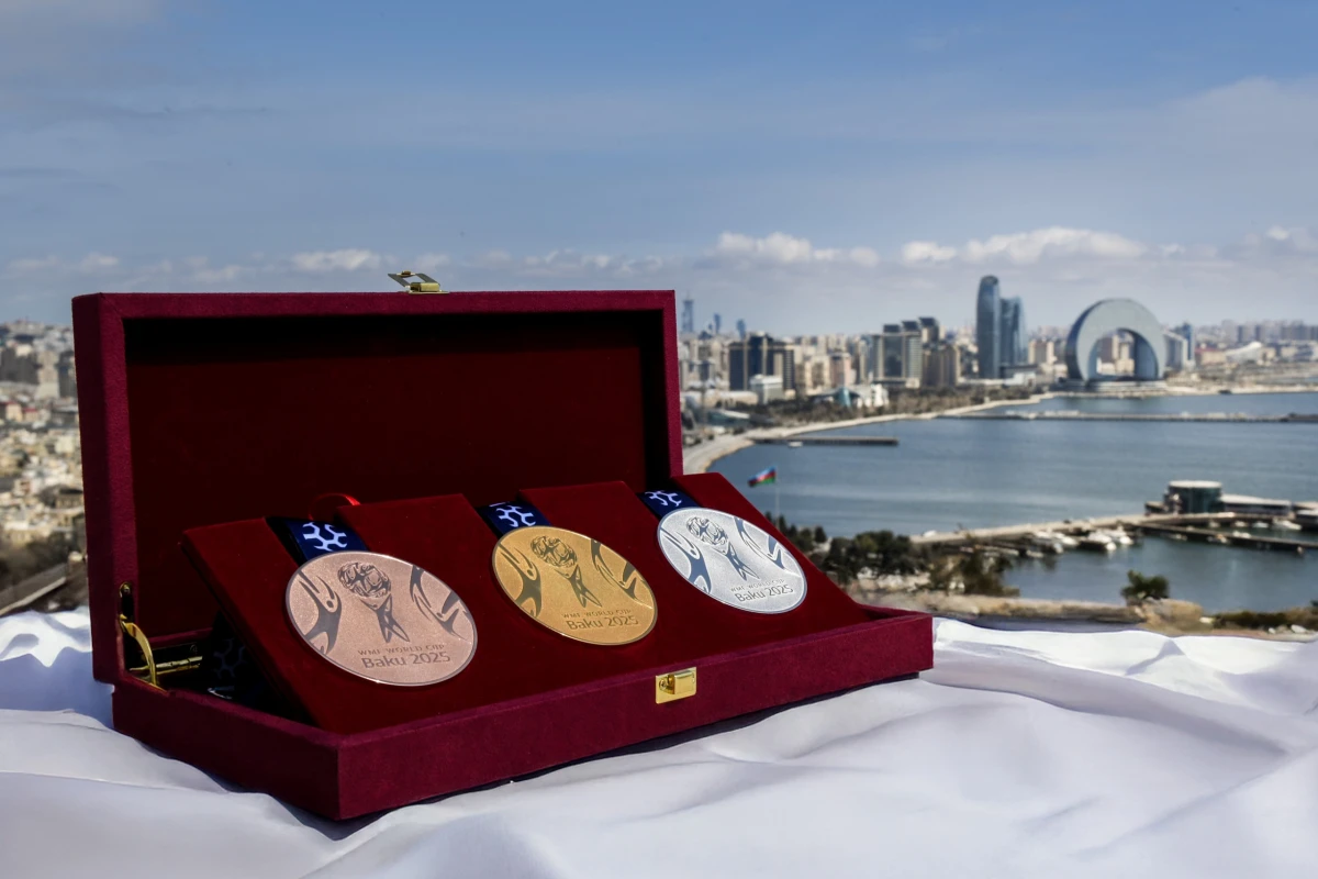 Bakıda keçiriləcək dünya çempionatının medalları təqdim edilib – FOTO