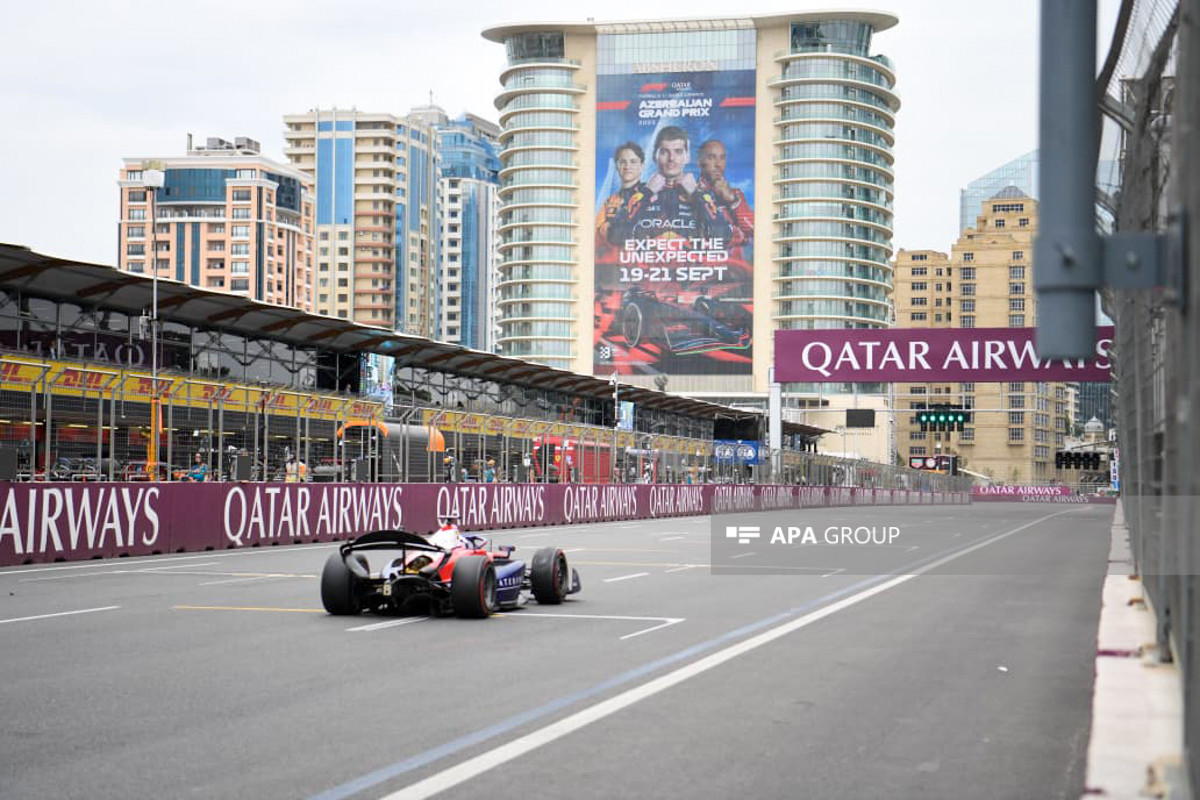 Bakıda keçirilən "Formula 2" üzrə Azərbaycan Qran-prisində sərbəst yürüş başlayıb - FOTO