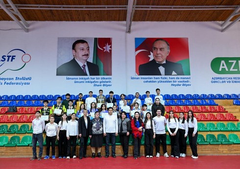 Bakıda tələbələr arasında keçirilən stolüstü tennis yarışına yekun vurulub
