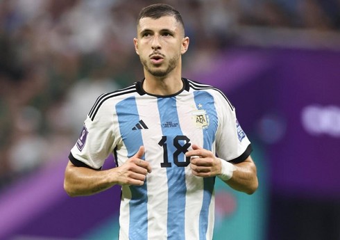 "Barselona" argentinalı yarımmüdafiəçi ilə müqavilə imzalayıb