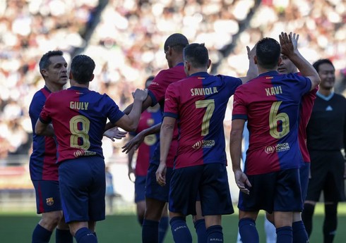 "Barselona" və "Real"ın əfsanələri yoldaşlıq matçı keçirib