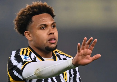 "Barselona" "Yuventus"un yarımmüdafiəçisi ilə maraqlanır