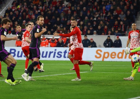 “Bavariya” klubu Almaniya futbol tarixinə düşüb