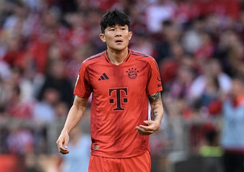 "Bavariya"nın müdafiəçisi rekordu təkrarlayıb