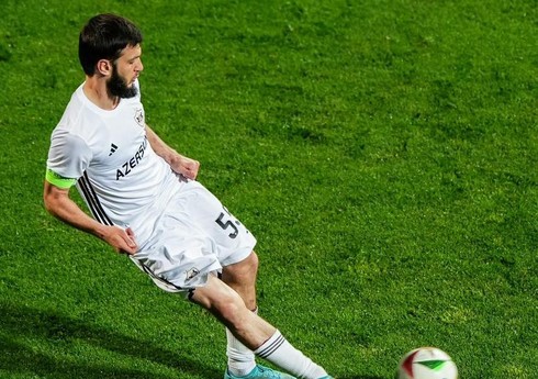 Bədavi Hüseynov “Qarabağ”ın heyətində Azərbaycan çempionatlarında 250-ci oyuna çıxıb