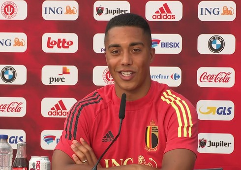 Belçikalı futbolçu: “Meydanın durumu hər iki komandaya çətinlik törədəcək”