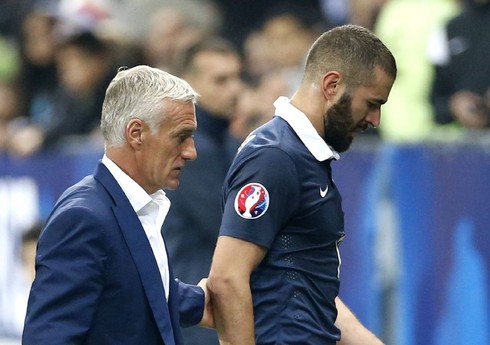 Benzema Fransa millisindəki karyerasını başa vurub