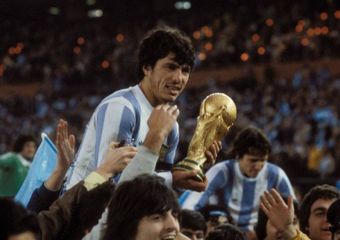 Bir təqvim ilində ən çox qol vuran müdafiəçilərin siyahısı açıqlanıb