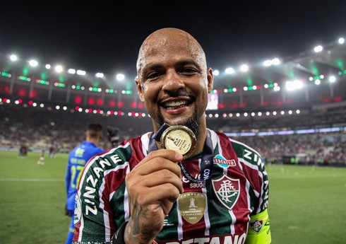 Braziliya millisinin və "Qalatasaray"ın sabiq futbolçusu karyerasını başa vurub