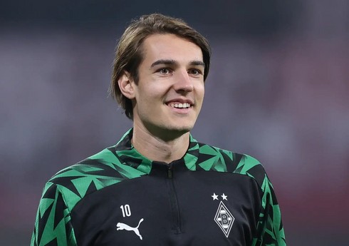 Bundesliqa klubu futbolçusunu bir ay komandadan kənarlaşdırıb