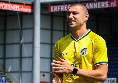 Burak Yılmaz peşəkar karyerasını başa vurub