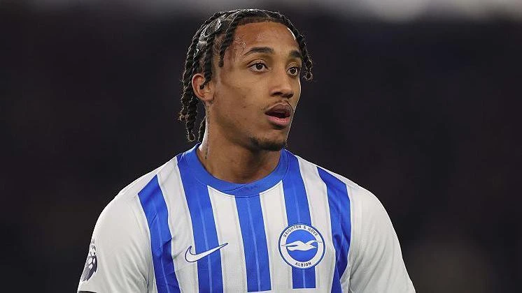 “Çelsi” “Brayton”un hücumçusu ilə razılığa gəldi