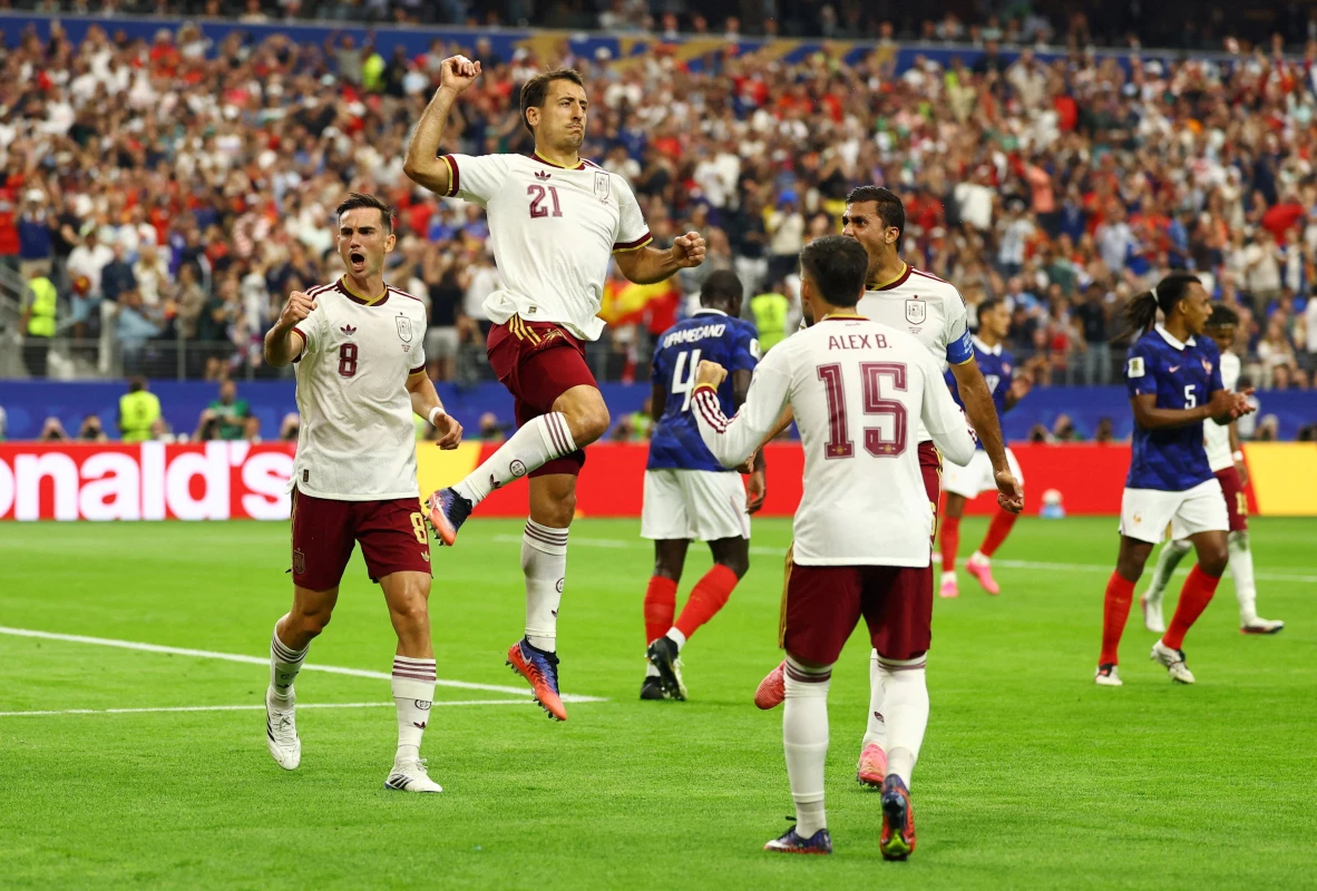 DÇ-26: İspaniya finalda! - YENİLƏNİB