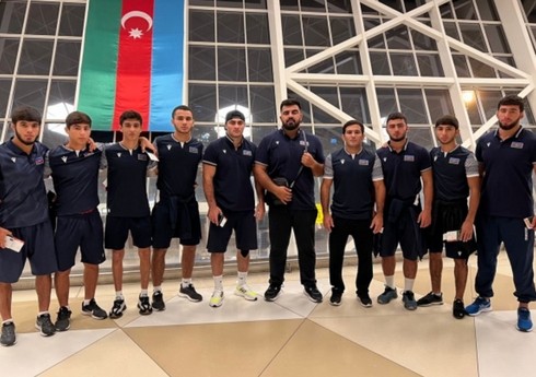 Dünya çempionatında uğurla çıxış etmiş çimərlik güləşi üzrə Azərbaycan millisi Vətənə qayıdıb